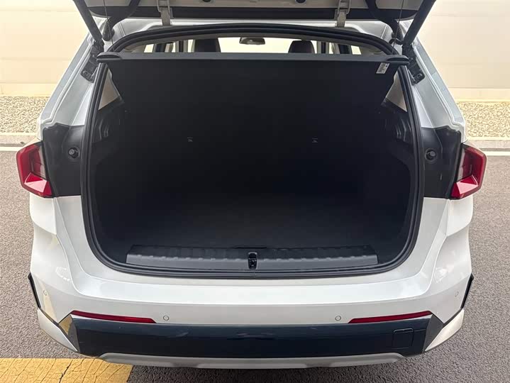 BMW iX1 2025 2025款 eDrive25L X设计套装