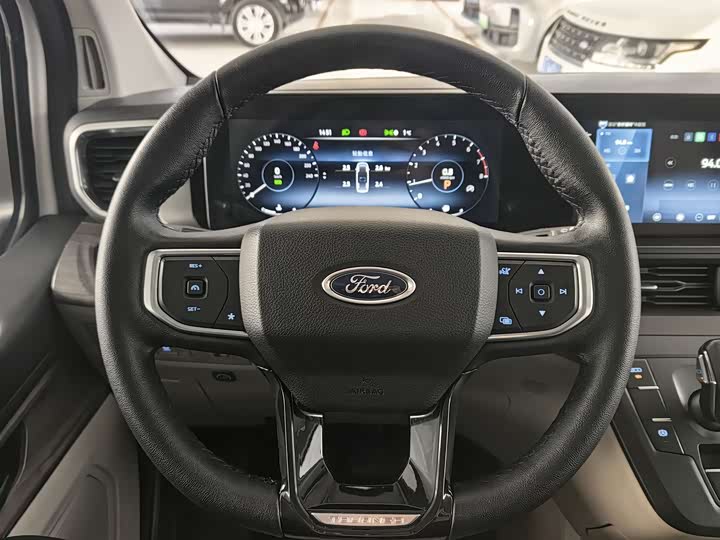 Ford Tourneo 2023 2023款 2.0T 自动致享版