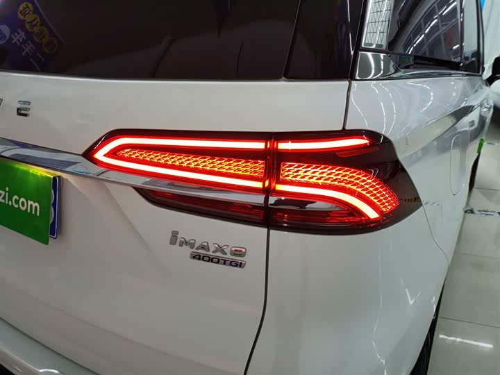 Roewe iMax 8 2022 2022款 400TGI 尊荣版