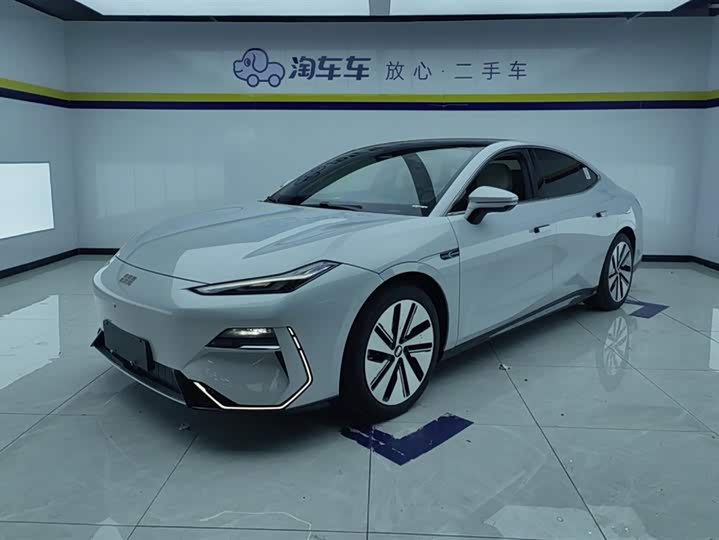 Geely Galaxy E8 2024 2024款 550km 后驱MAX