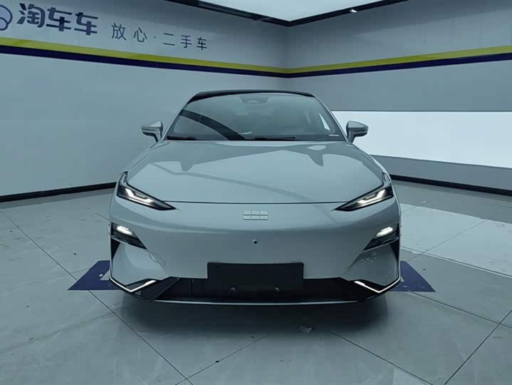 Geely Galaxy E8 2024 2024款 550km 后驱MAX