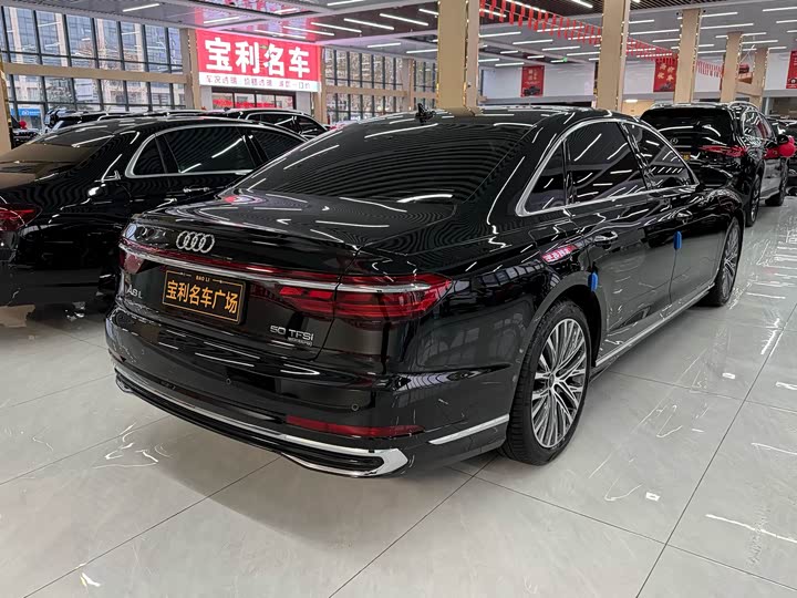 Audi A8 2025 2025款 A8L 50 TFSI quattro 臻选型