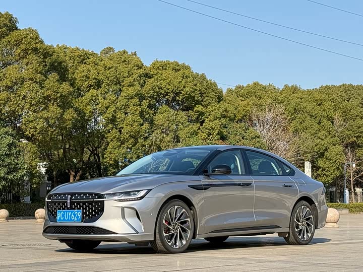 Lincoln Z (Zephyr) 2024 2024款 2.0T 两驱尊耀混动版