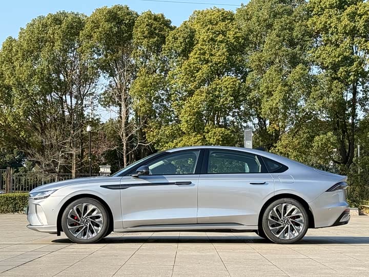 Lincoln Z (Zephyr) 2024 2024款 2.0T 两驱尊耀混动版