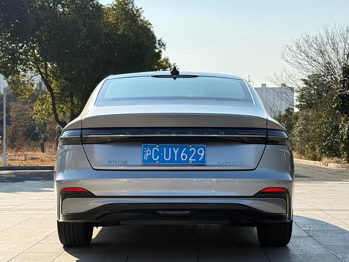 Lincoln Z (Zephyr) 2024 2024款 2.0T 两驱尊耀混动版