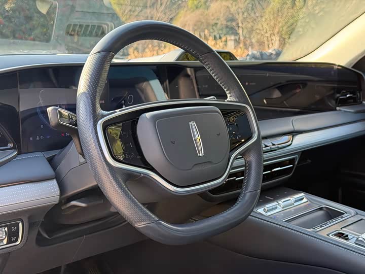 Lincoln Z (Zephyr) 2024 2024款 2.0T 两驱尊耀混动版