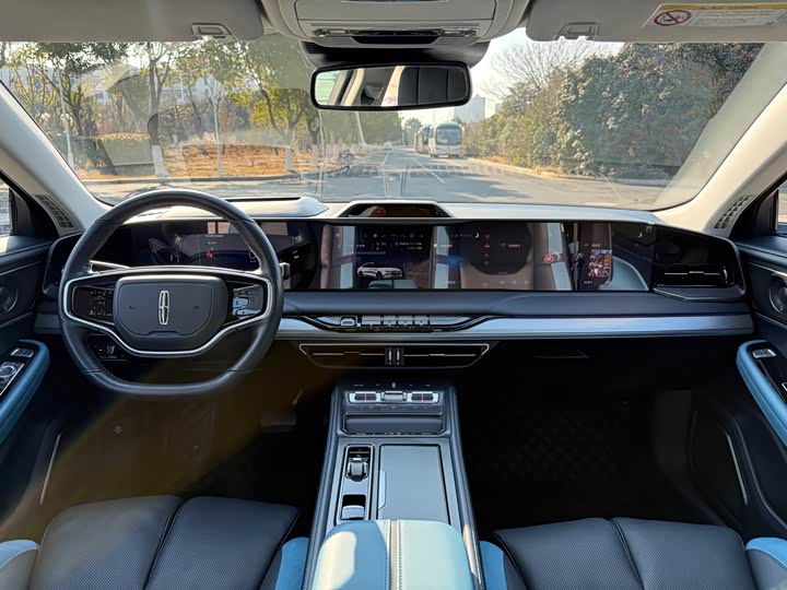 Lincoln Z (Zephyr) 2024 2024款 2.0T 两驱尊耀混动版