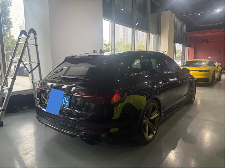 Audi RS 4 2021 2021款 RS4 Avant 黑曜版