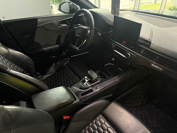 Audi RS 4 2021 2021款 RS4 Avant 黑曜版