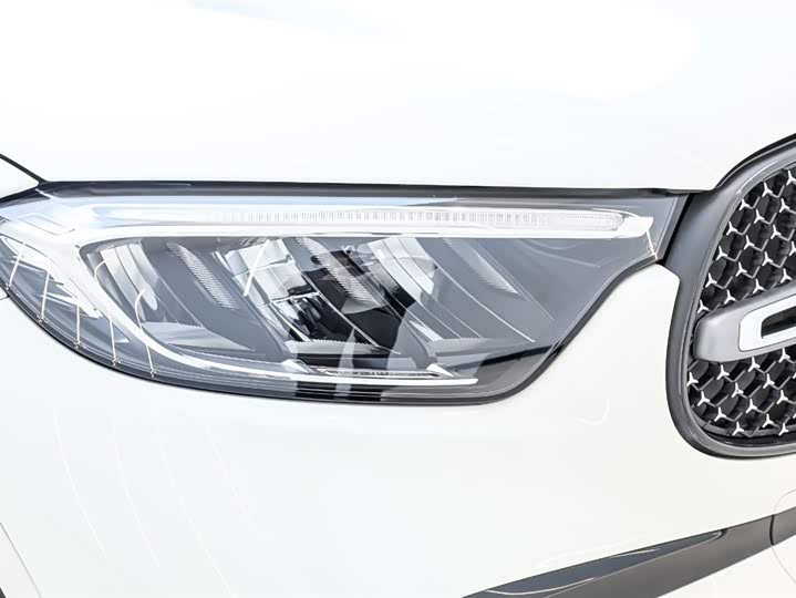 Mercedes-Benz GLC-Class 2025 2025款 改款 GLC 300 L 4MATIC 动感型 5座