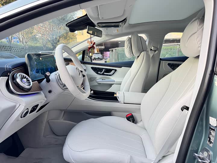 Mercedes-Benz EQE 2025 2025款 500 4MATIC 先锋版