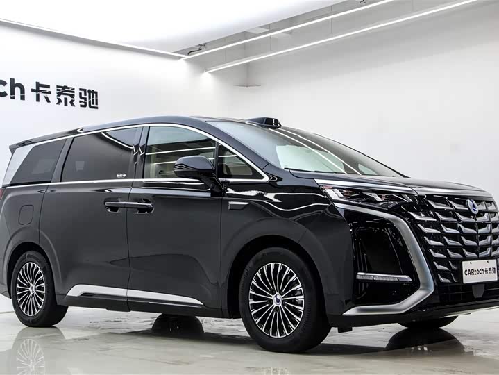 Denza D9 2025 2025款 DM-i 智驾版 1020 四驱旗舰型