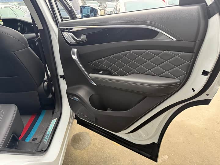 Jetour X95 2023 2023款 1.6T DCT至尊版 7座