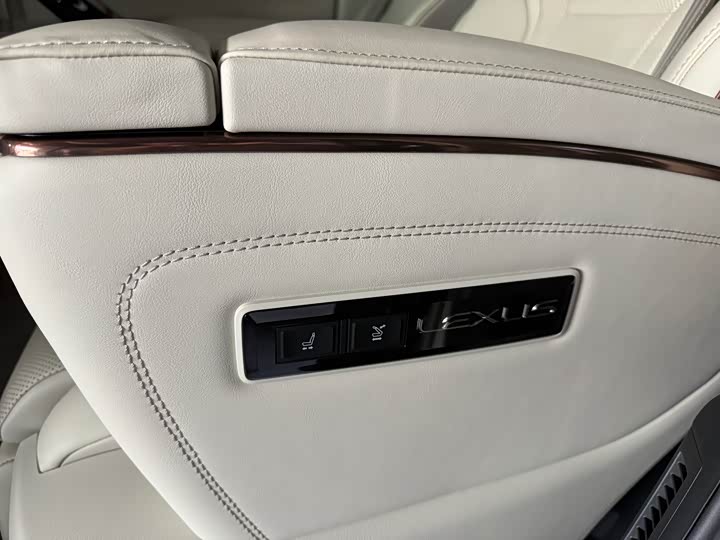 Lexus LM 2023 2023款 350h 七座隽雅版