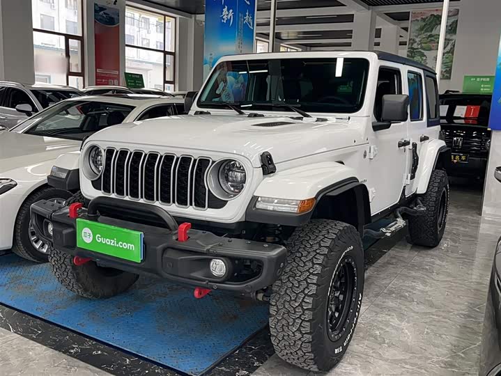 Jeep Wrangler 2024 2024款 2.0T 撒哈拉四门版