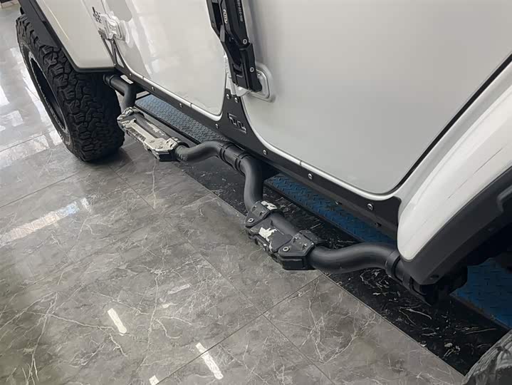 Jeep Wrangler 2024 2024款 2.0T 撒哈拉四门版