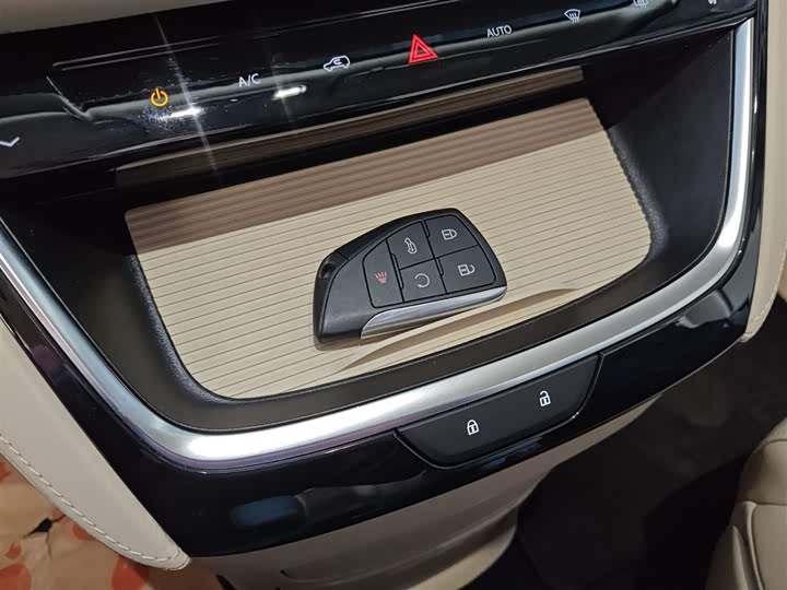 Buick GL8 Hybrid 2025 2025款 陆尚 先享版 7座