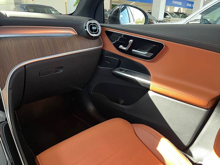 Mercedes-Benz GLC-Class Hybrid 2025 2025款 350 e L 4MATIC 典藏版