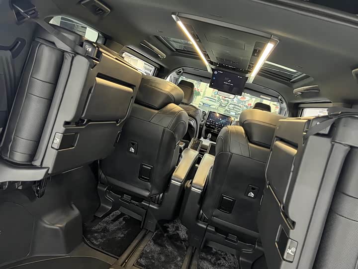 Toyota Alphard 2024 2024款 双擎 2.5L 臻享版