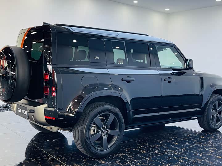 Land Rover Defender 2024 2024款 110 3.0T P400 X-DYNAMIC HSE