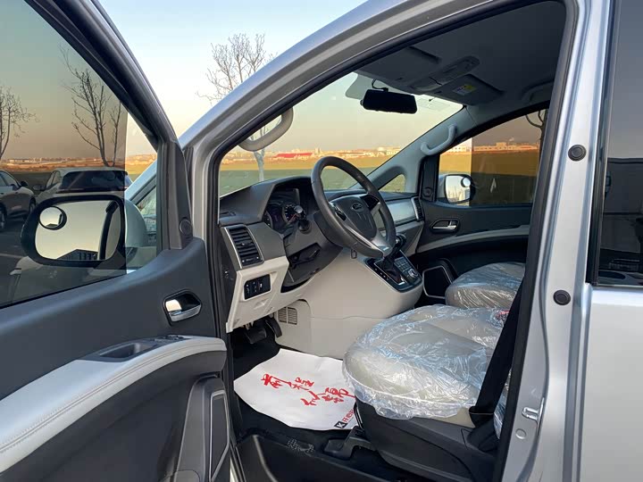 JAC Refine M4 2022 2022款 2.0TGDI 自动商旅版