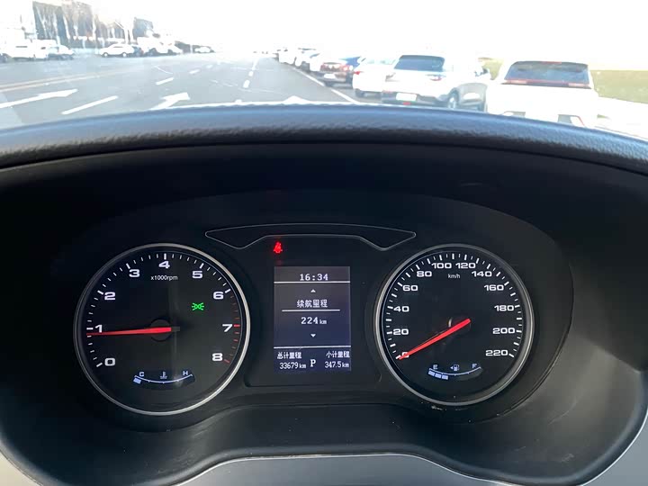 JAC Refine M4 2022 2022款 2.0TGDI 自动商旅版