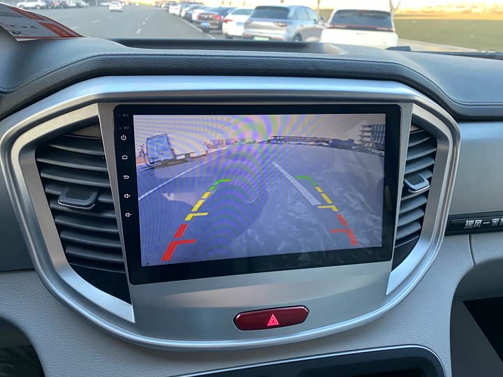 JAC Refine M4 2022 2022款 2.0TGDI 自动商旅版