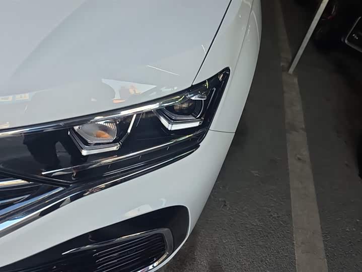 Volkswagen Tayron X 2020 2020款 330TSI 两驱旗舰智联版