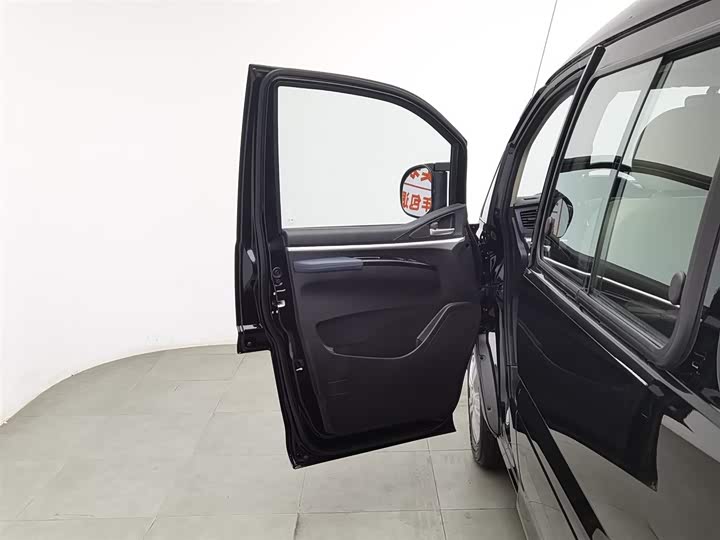 Dongfeng Forthing Lingzhi M5 2025 2025款 M5 1.6L 长轴基本型 5座