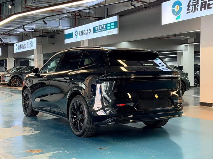 Zeekr 7X 2025 2025款 100kWh 长续航后驱智驾版