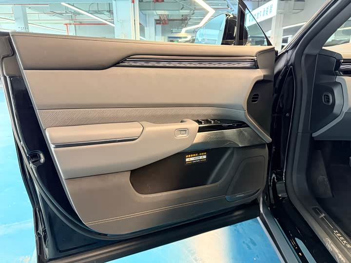 Zeekr 7X 2025 2025款 100kWh 长续航后驱智驾版