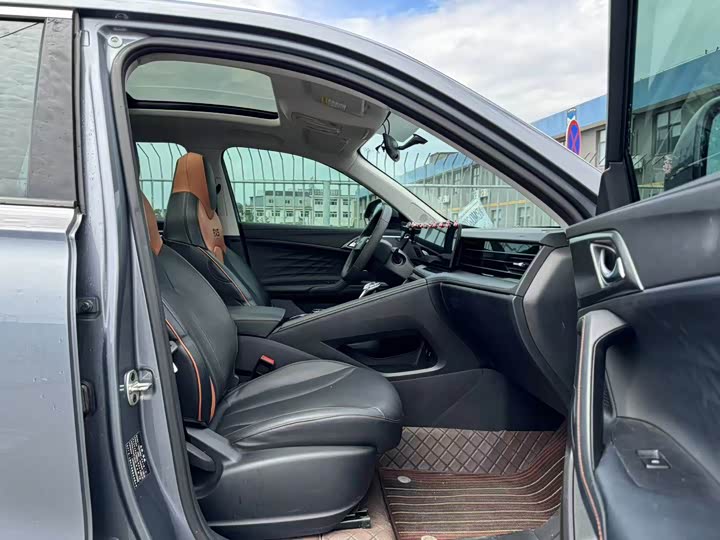 Roewe RX5 2023 2023款 1.5T 豪华滑屏版