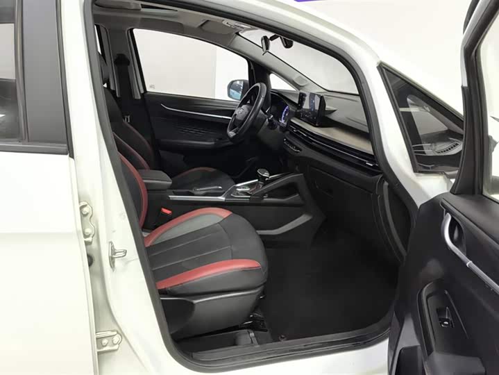 Geely Vision X3 2021 2021款 PRO 1.5L CVT尊贵型