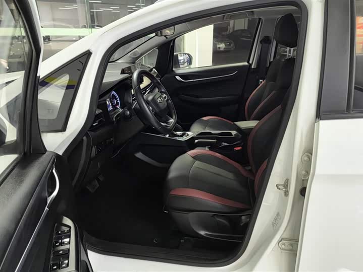 Geely Vision X3 2021 2021款 PRO 1.5L CVT尊贵型