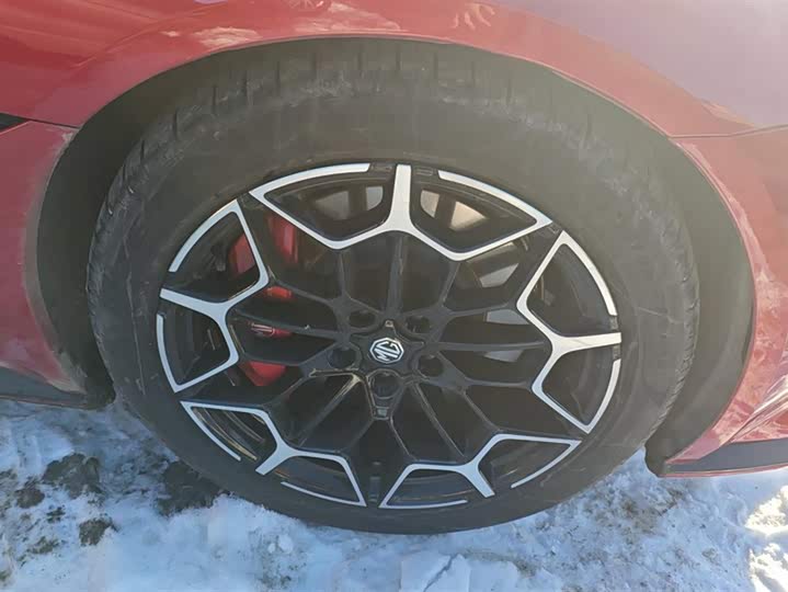 MG Motor Cyberster 2024 2024款 501km 魅力心动版