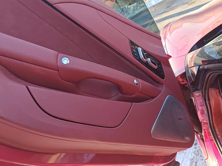 MG Motor Cyberster 2024 2024款 501km 魅力心动版