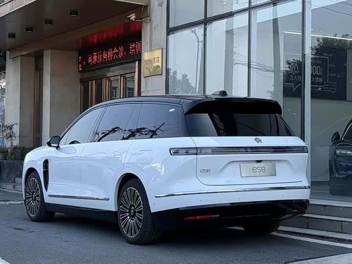 Nio ES8 2026 2026款 六座行政豪华版