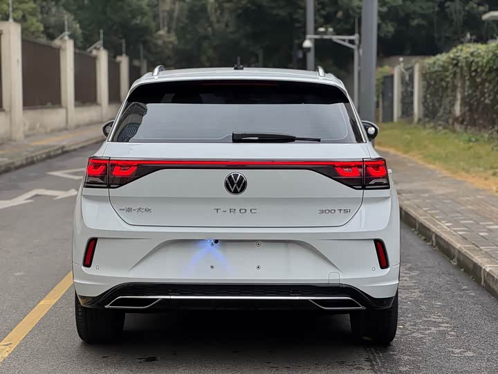 Volkswagen T-Roc 2025 2025款 300TSI DSG两驱辰光版