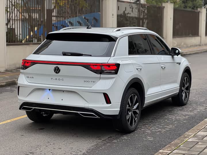 Volkswagen T-Roc 2025 2025款 300TSI DSG两驱辰光版