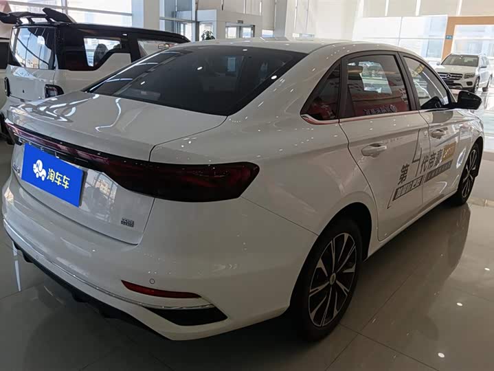 Geely Emgrand 2025 2025款 第4代 1.5L CVT旗舰型