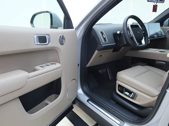 LiXiang L9 2025 2025款 Ultra 智能焕新版