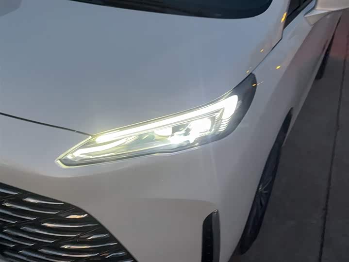 Buick GL8 Hybrid 2025 2025款 陆尚 尊享版 7座