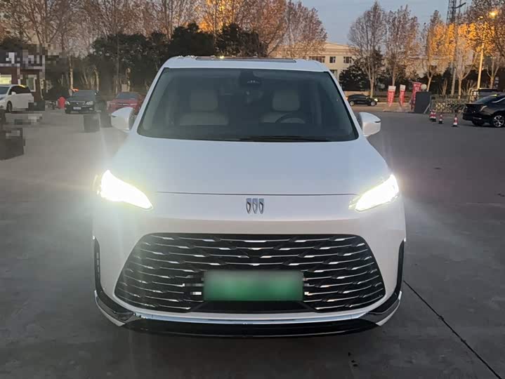 Buick GL8 Hybrid 2025 2025款 陆尚 尊享版 7座