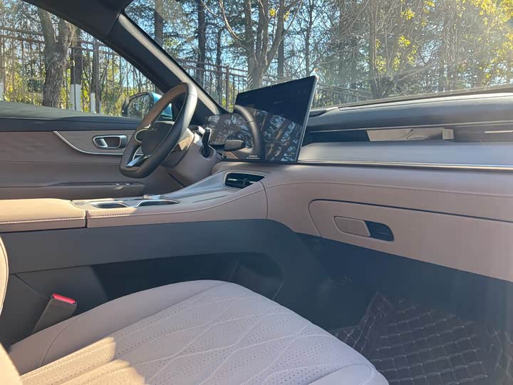 Chery Tiggo 8 Plus C-DM 2025 2025款 1.5T 116km 尊贵型 5座