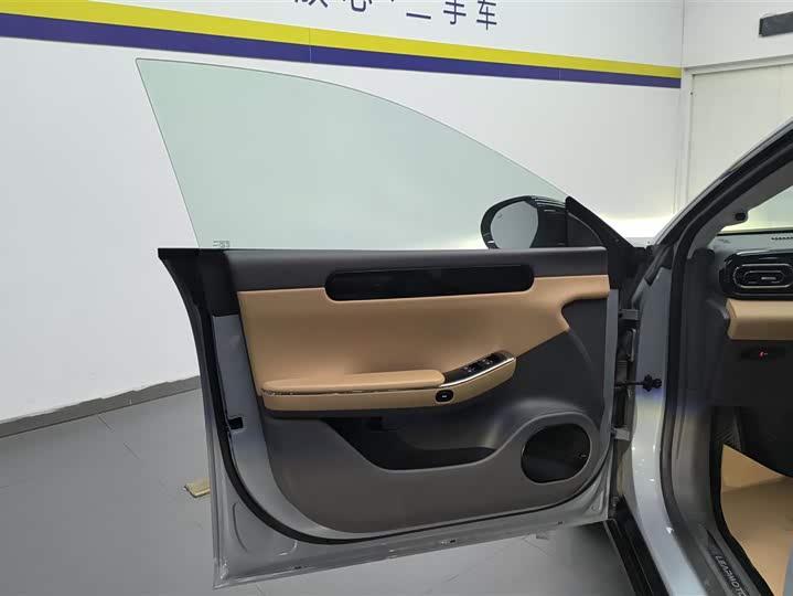 Leapmotor C01 2024 2024款 增程 316尊享版