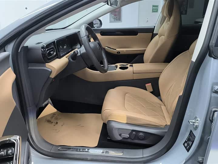 Leapmotor C01 2024 2024款 增程 316尊享版