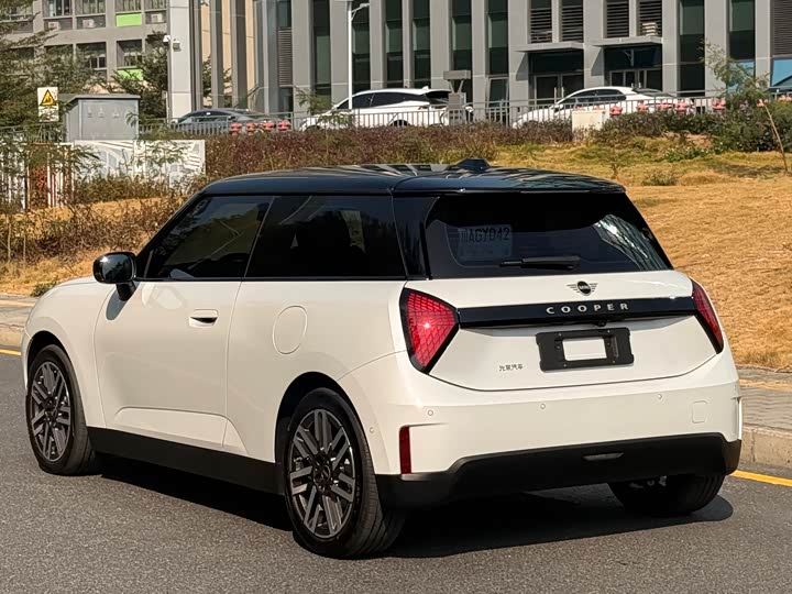 Mini Cooper 2025 2025款 456km COOPER E 经典派