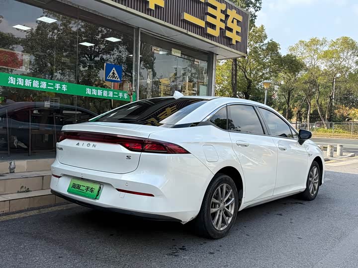 GAC Aion S 2023 2023款 魅 580 磷酸铁锂