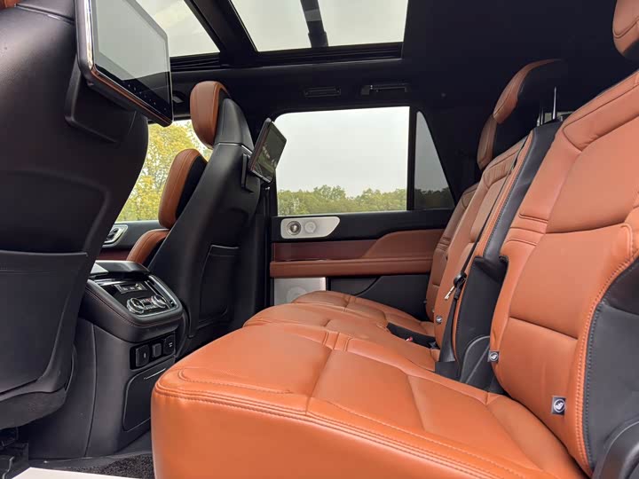 Lincoln Navigator 2022 2022款 3.5T 长轴总统版