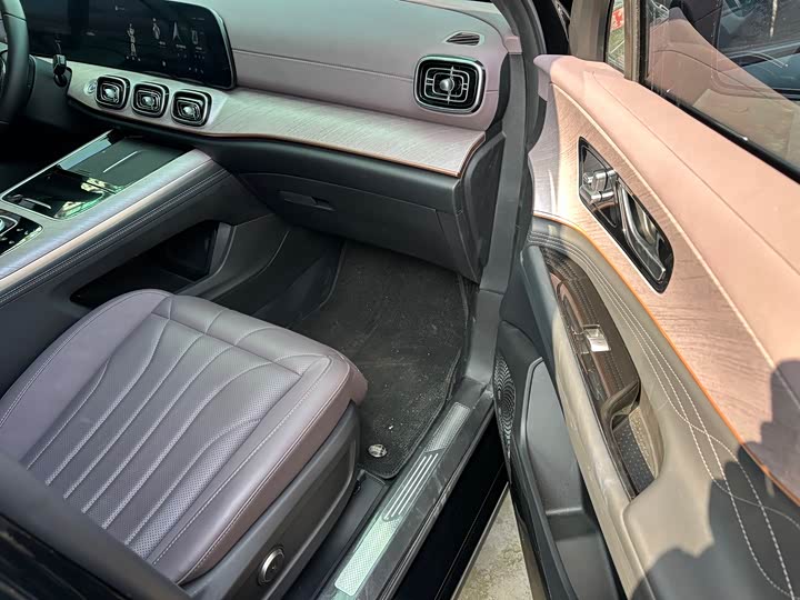 Chery Tiggo 9 2025 2025款 2.0T 自动两驱尊享版 5座